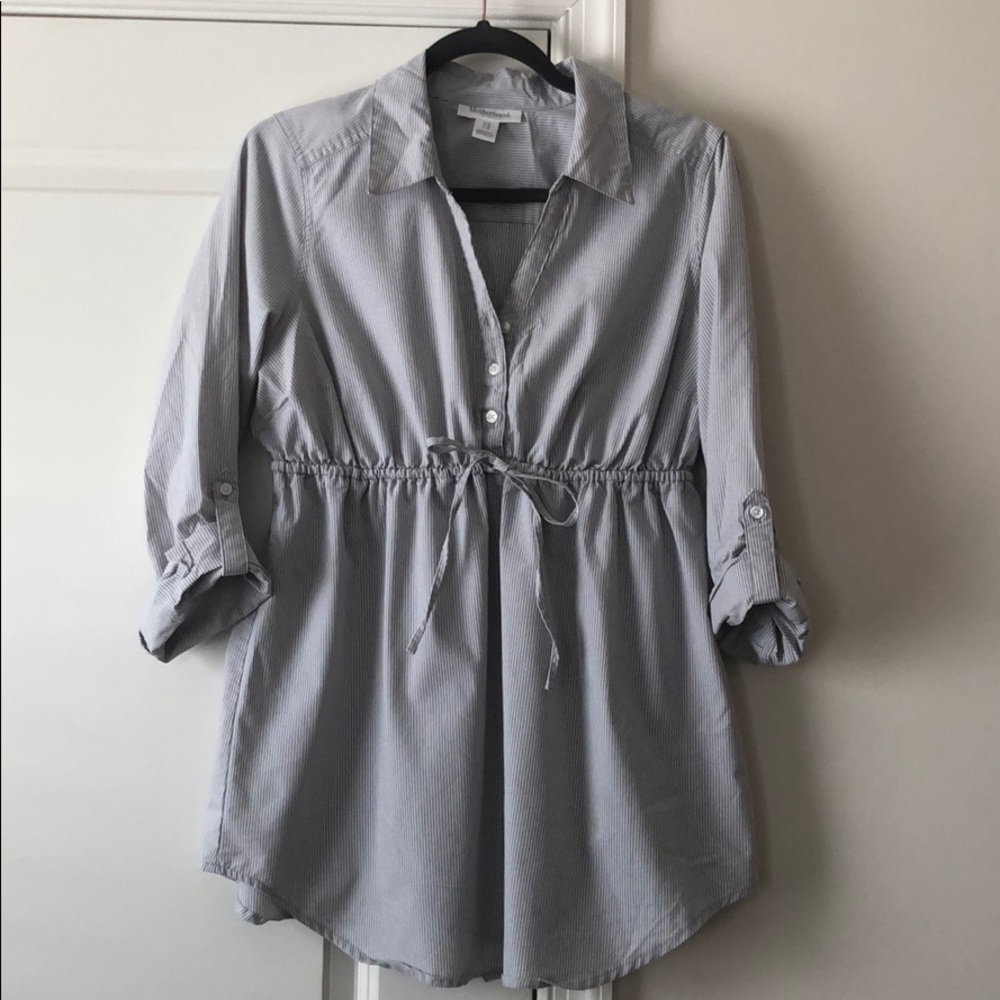 Motherhood Maternity Gray and white Blouse